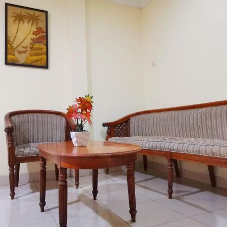 Hotel Nusantara Indah Syariah Джакарта Экстерьер фото