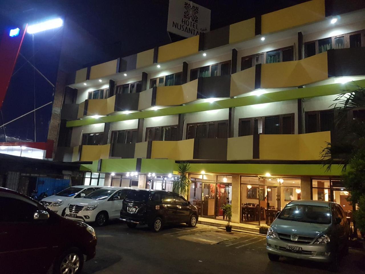 Hotel Nusantara Indah Syariah Джакарта Экстерьер фото